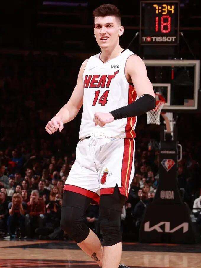 希罗在这样 希罗在这样